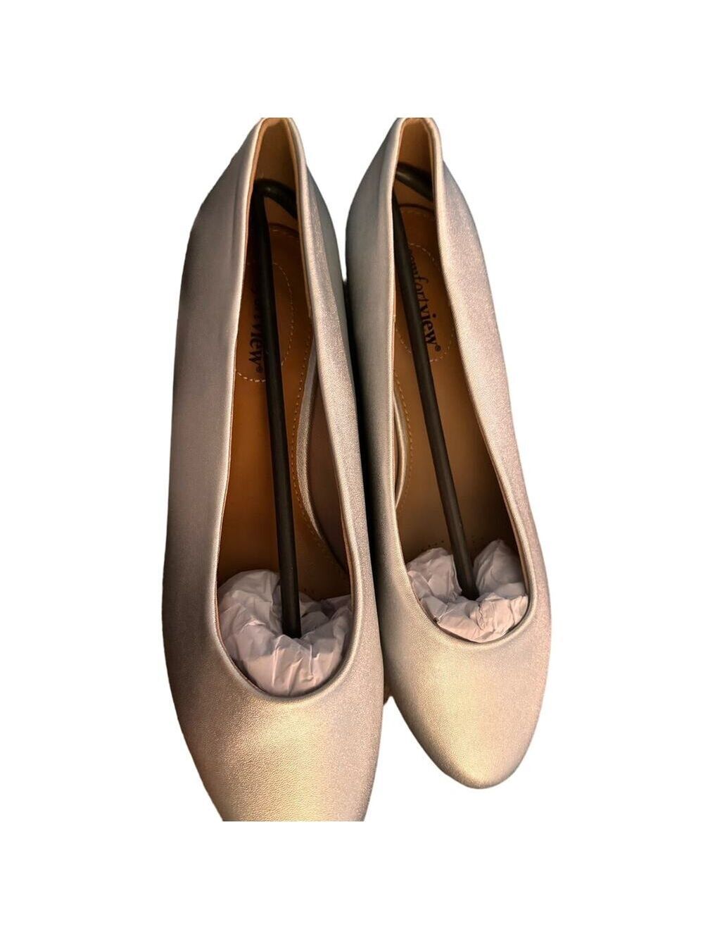 Comfortview Women's The Haley Pump Heeled Shoe Silver Size 9.5, NWOT